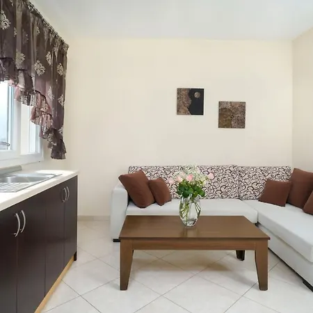 Ilias 3* 크리시 아모우디아