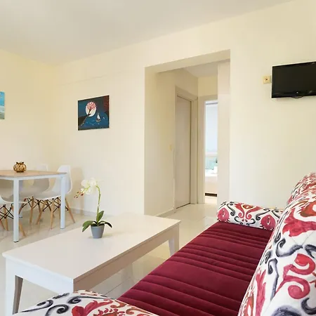 Ilias Aparthotel Chrysi Ammoudia