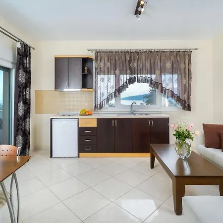 Ilias Aparthotel Chrysi Ammoudia