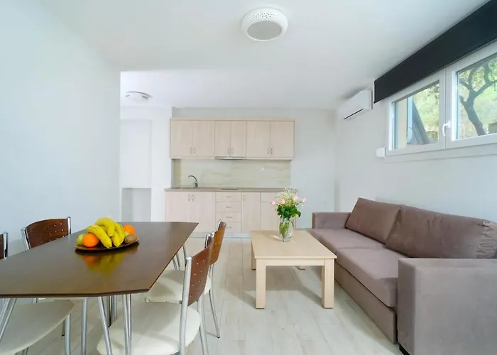 Ilias Apart-hotel 3*